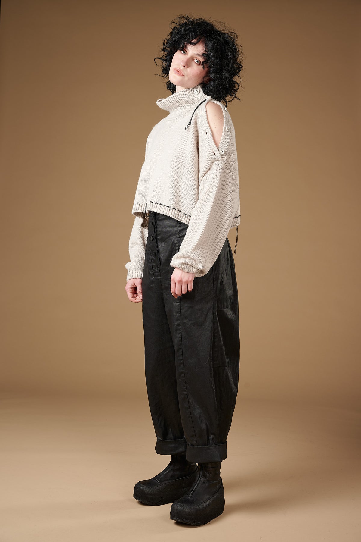 Sinsan - crop sweater